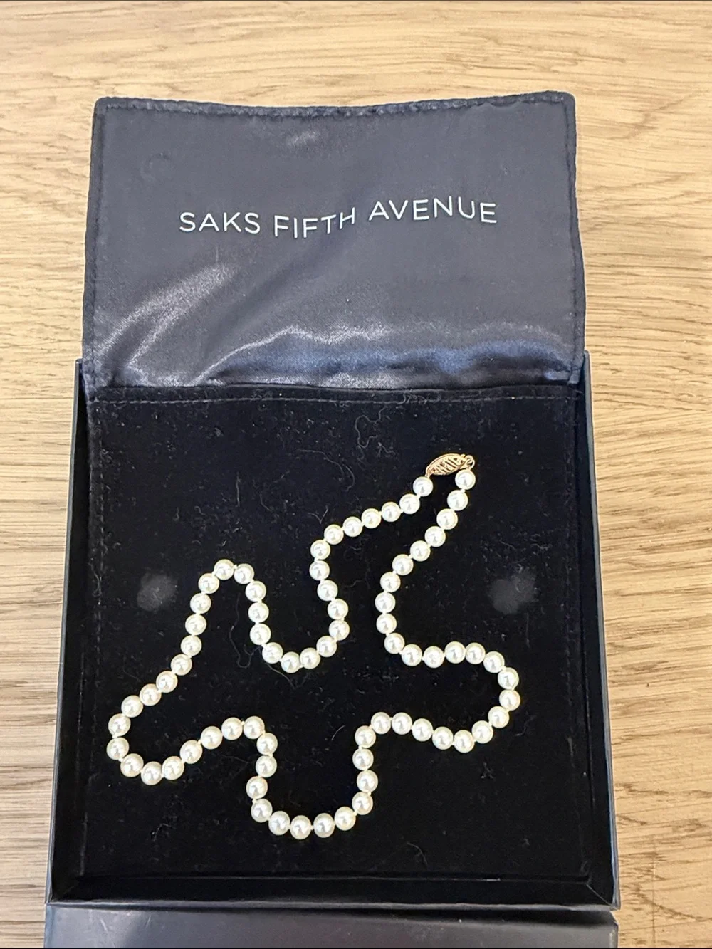 Saks Fifth Avenue White Pearl Necklace with Gold Clasp